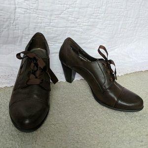 Oxford heels